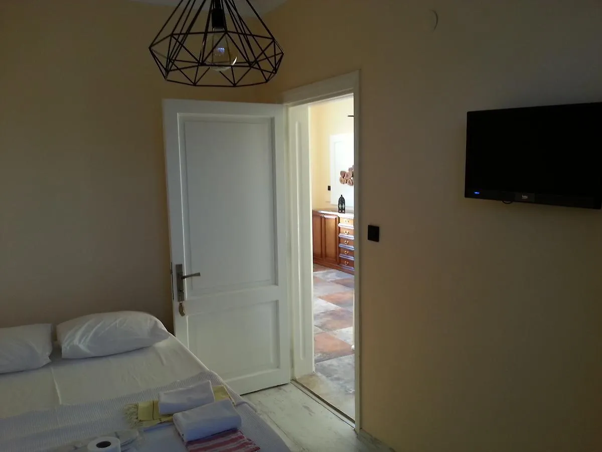 Sahil Pansiyon & Restaurant Seferihisar Hotel